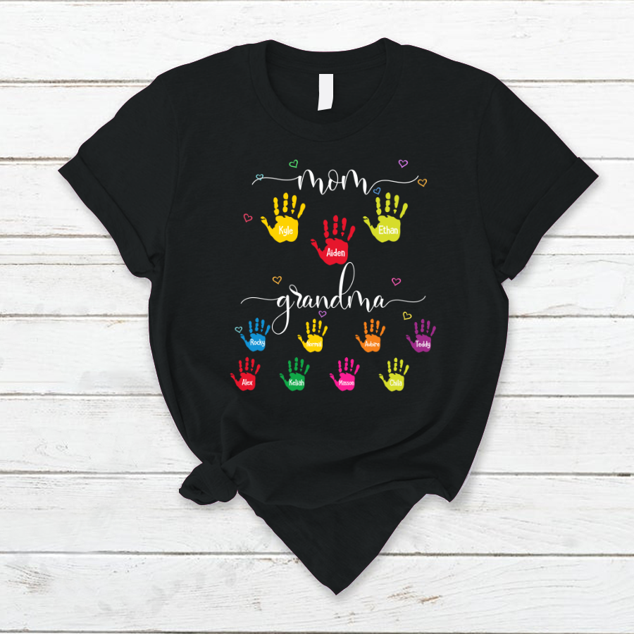Mom Kids And Grandma Grandkids Hands Names T-Shirt