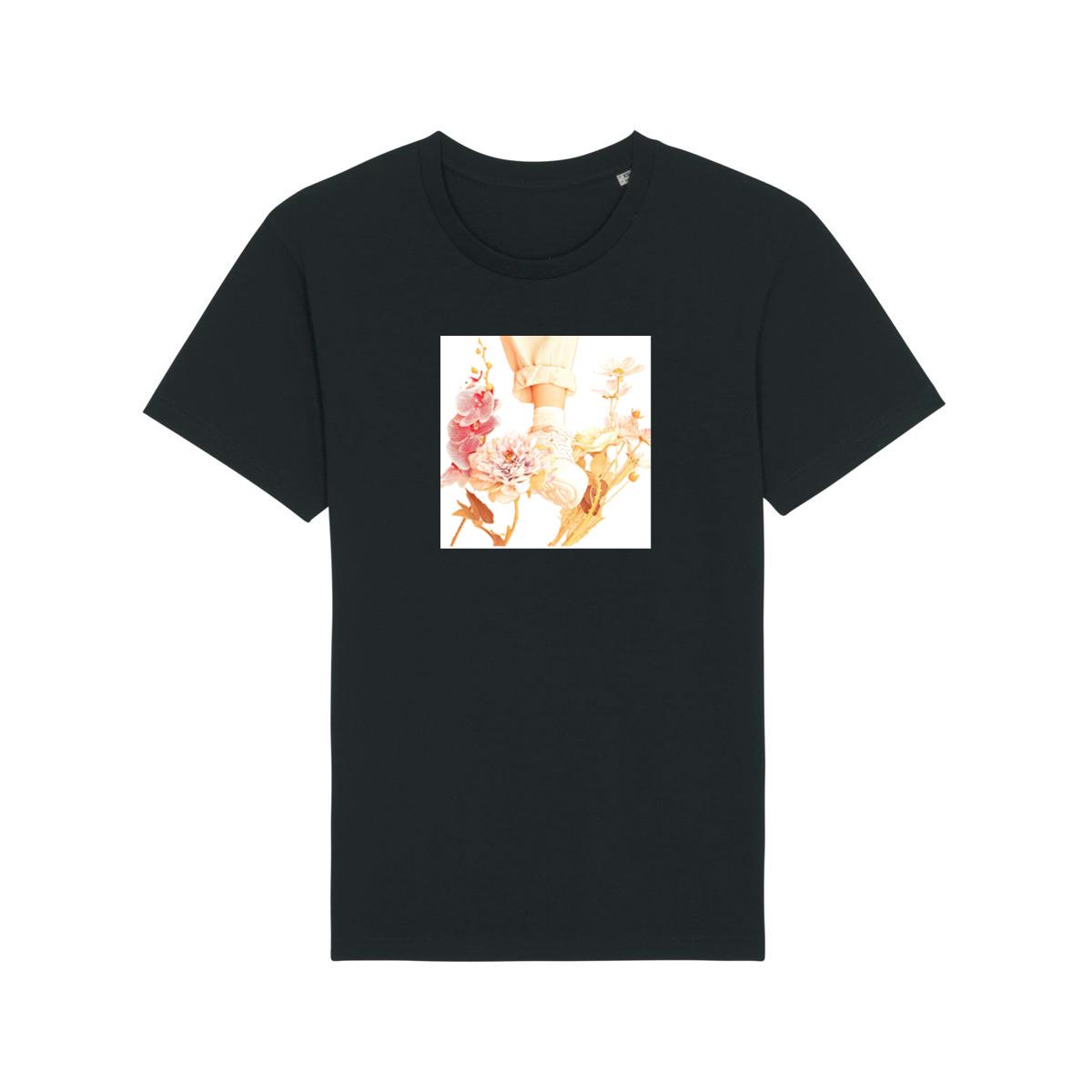 A Dreamy Image with Soft Colors and Blooms T-Shirts
