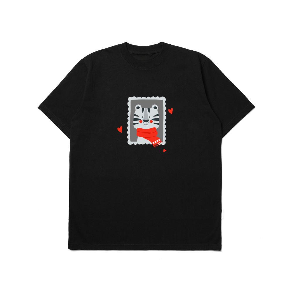 Cozy Tiger Stamp Hearts Christmas unisex Top TShirts Tarologos