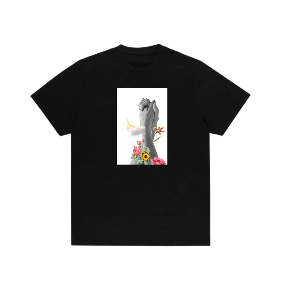 Hands Reaching Towards the Moon TShirts Tetebi