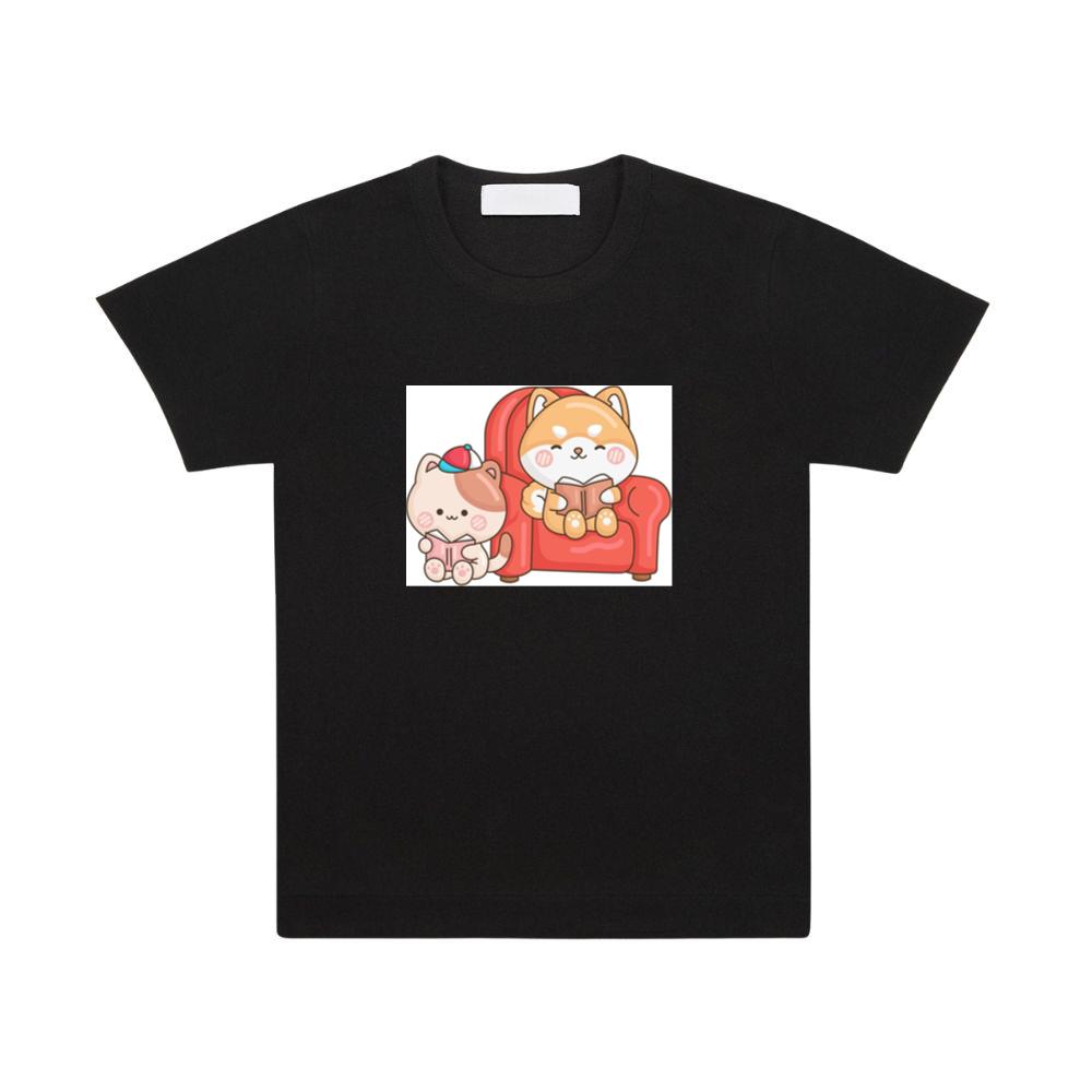 Reading Cats in Red Chair TShirts Daisysay
