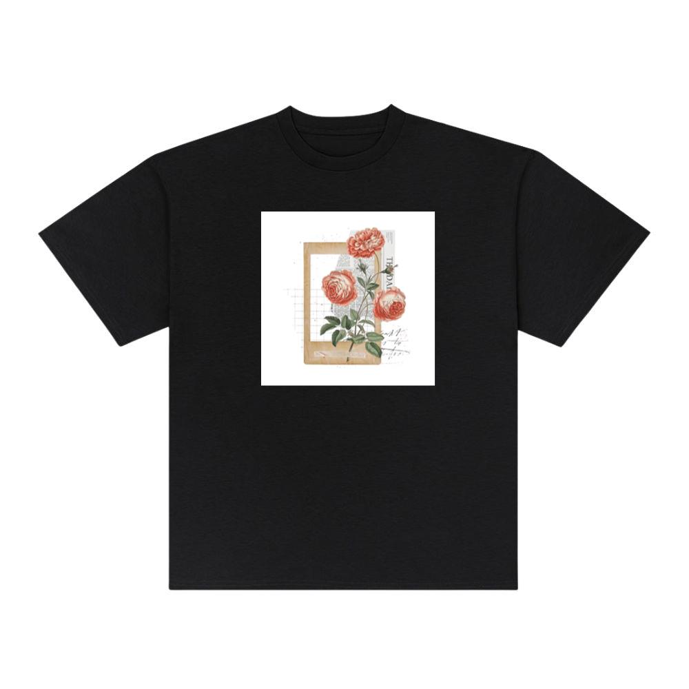 Red Roses and Paper Fragments TShirts Kulottee