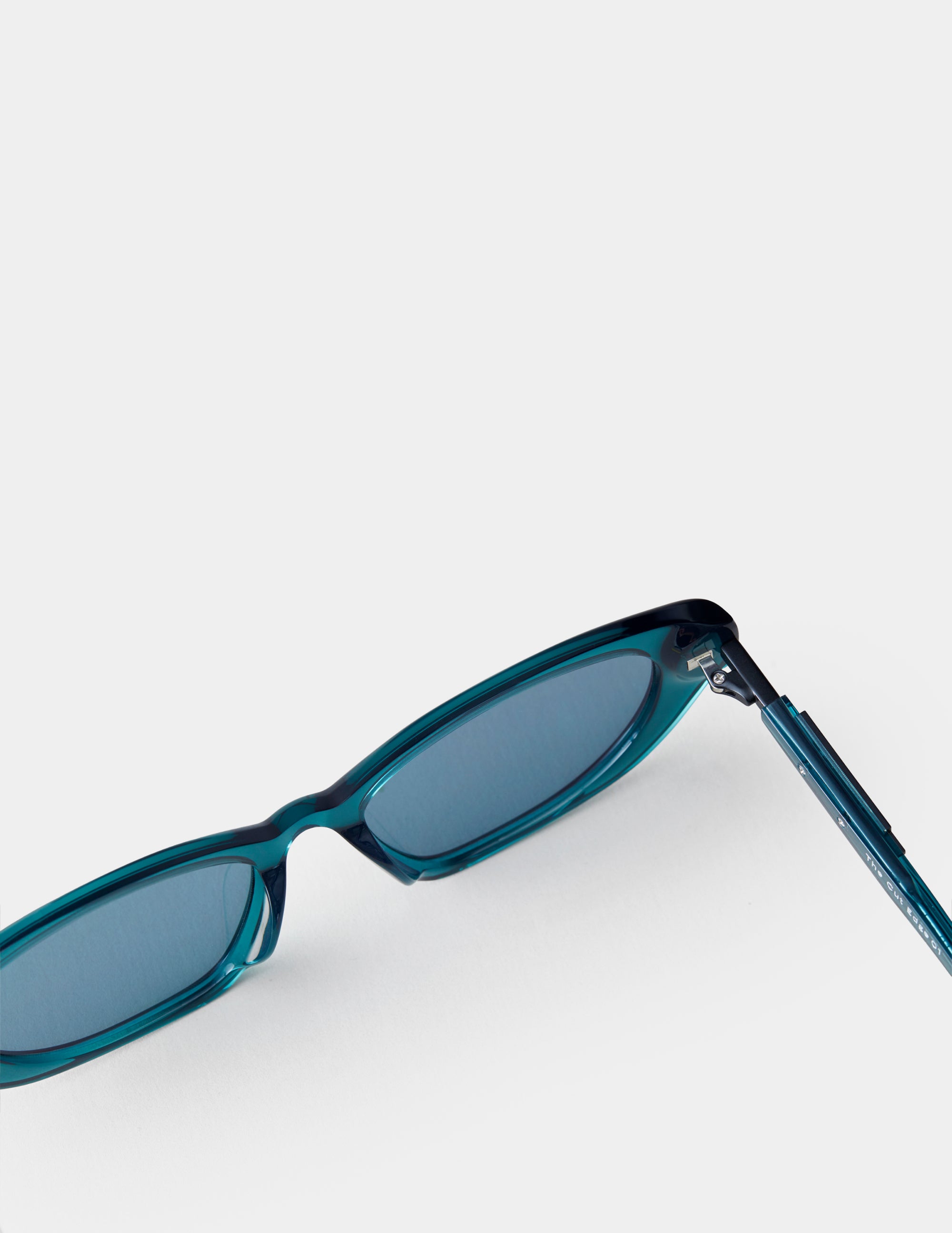 The Cut Edge 01 - Unisex Fashion Sunglasses - Image 3