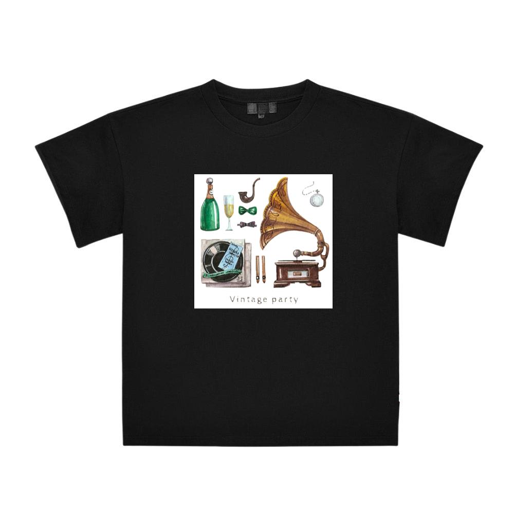 Vintage Party with Gramophone and Records T-Shirts