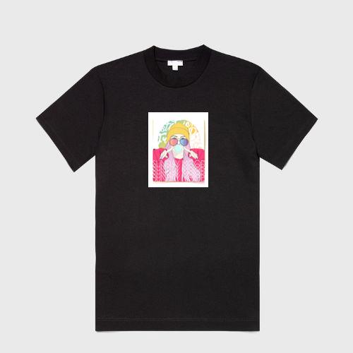 Where a Beanie-Bound Beauty, Blowing Bubbles and Bearing Bi-Chromatic Browsers T-Shirts