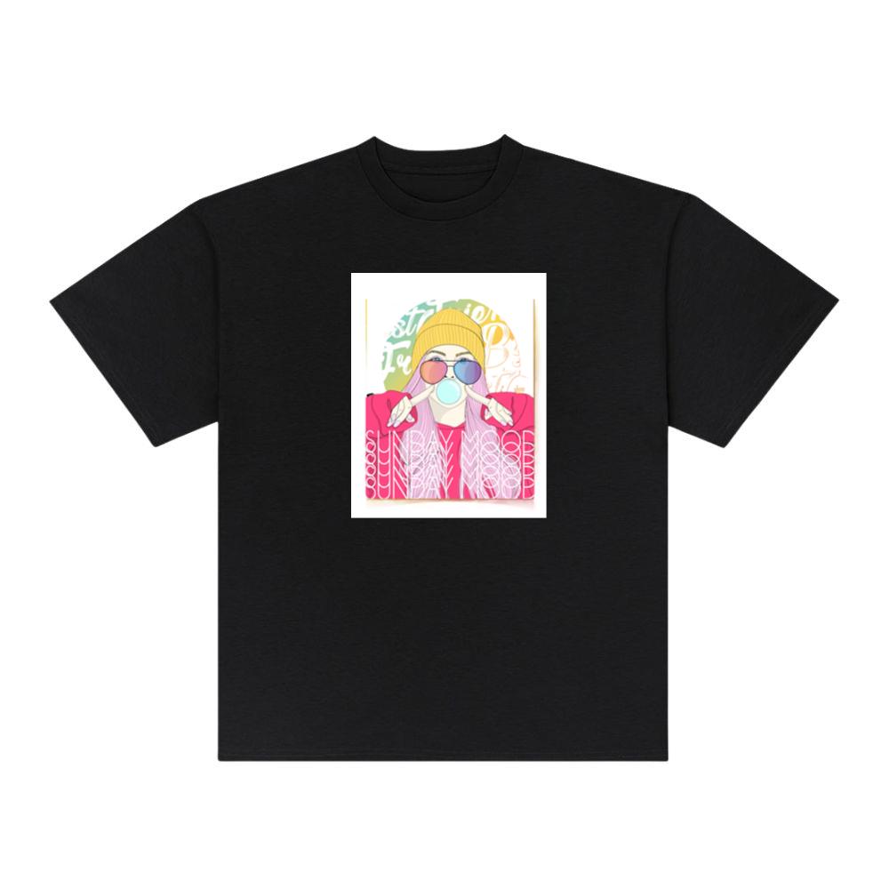 Where a Beanie-Bound Beauty, Blowing Bubbles and Bearing Bi-Chromatic Browsers T-Shirts